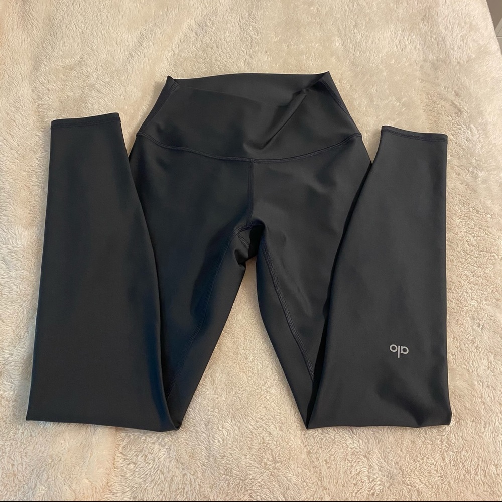 ALO YOGA High-Waist Airlift Legging Anthracite Small